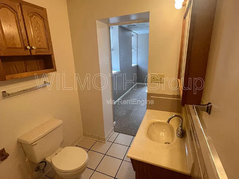 108 W Walnut St — Photo 13