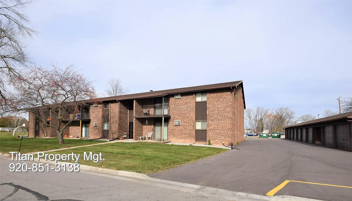 Building Photo - 1760 Badger St