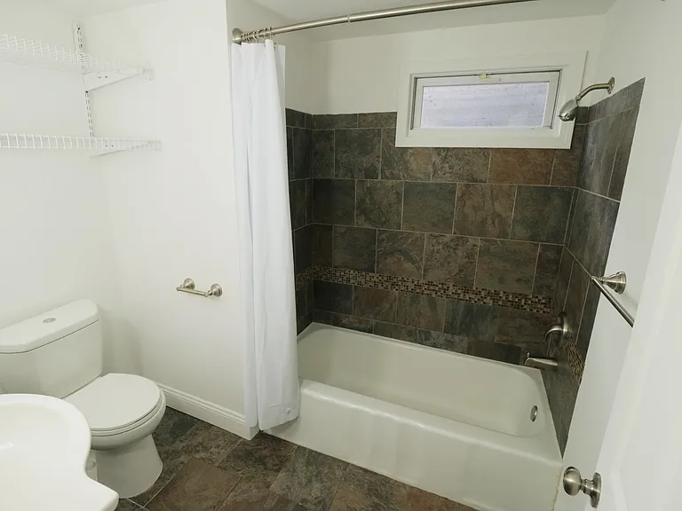 812 Congress St #2 — Photo 8