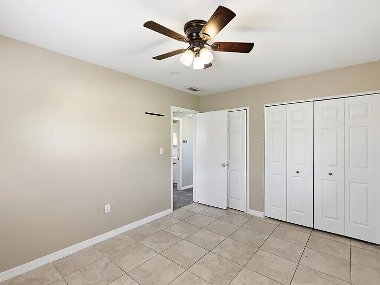 1107 Jamela Dr — Photo 10