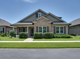 181 Oaktree Blvd, Freeport, FL 32439