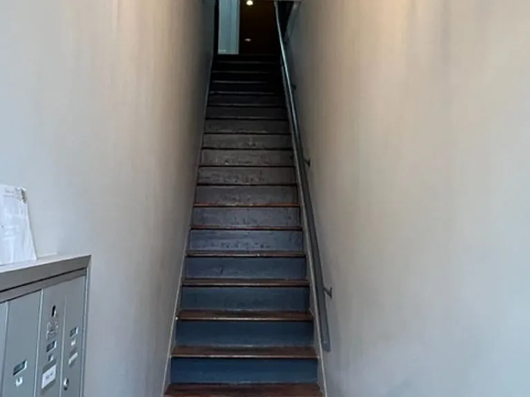 227 W Broughton St #3 — Photo 2