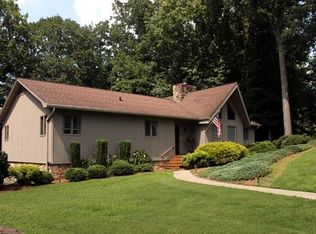 4 Riverview Cir, Granite Falls, NC 28630