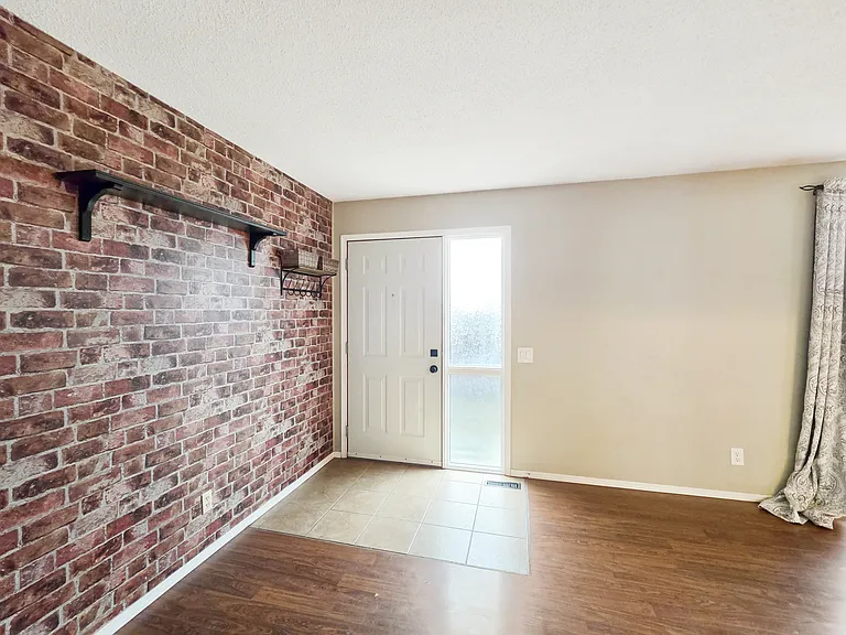 5425 Pensacola Cres SE — Photo 7