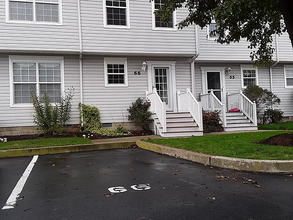3rd image of 38173 Beachwood Ct