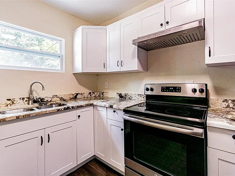 505 E Virginia Ave — Photo 10