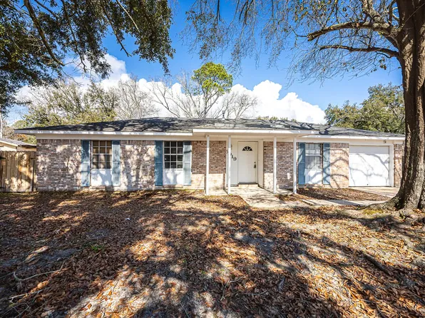 5019 Cambridge Dr, Pascagoula, MS 39581