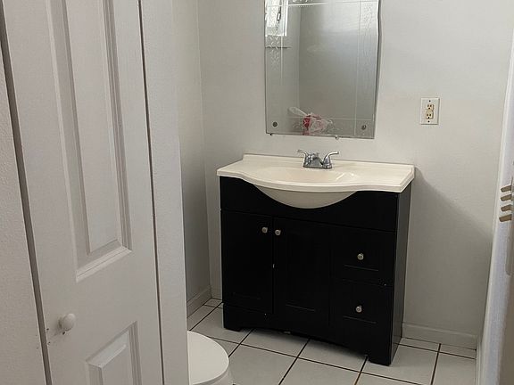 5th image of 2523 Onzaga St
