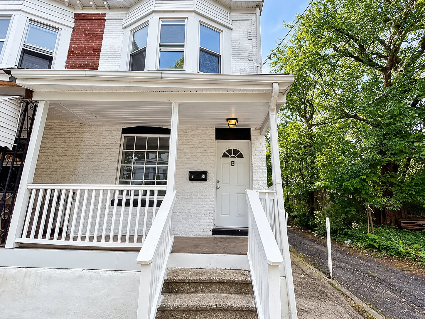 3 bed, $2,200 — Photo 1