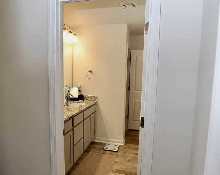 1049 Crescent Moon Loop — Photo 34