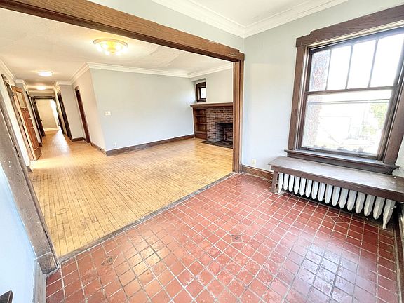 3rd image of 2735 N Murray Ave #1