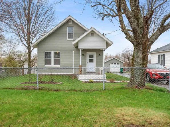 21 6th St, Trenton, NS B0K 1X0