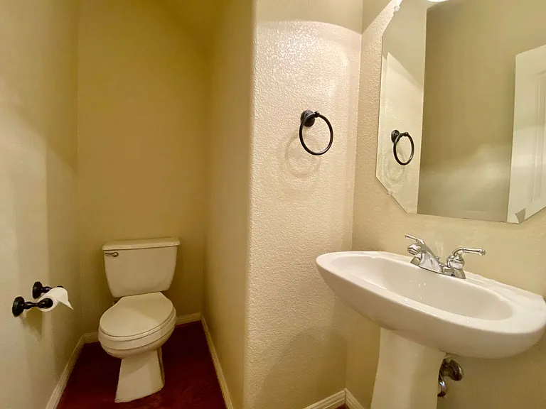 2314 Zoa Dr — Photo 16