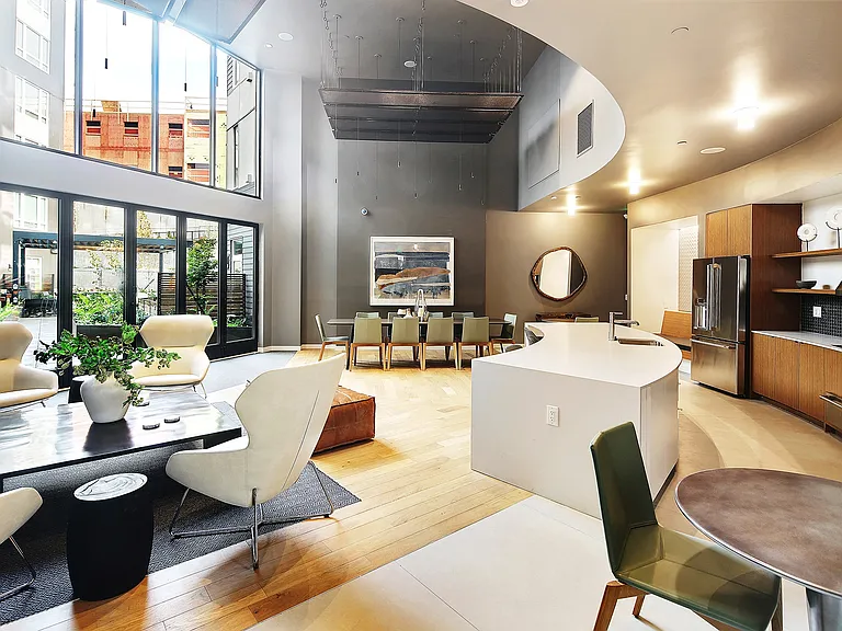 Emerson Seattle — Photo 9