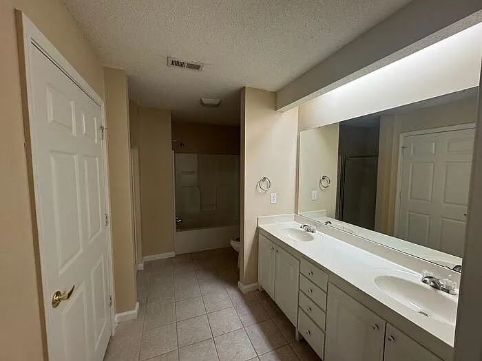 11240 Centway Park Dr — Photo 17