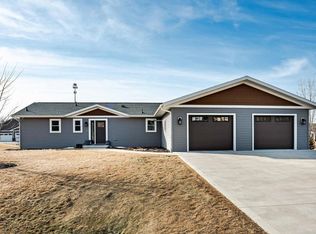 110 Hidden Meadows Dr, Battle Lake, MN 56515