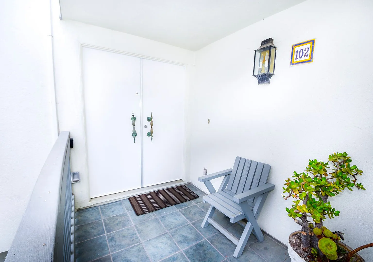 102 Antigua Ct — Photo 3