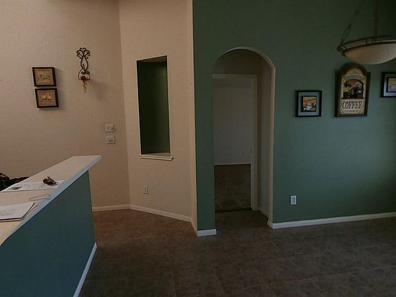 4th image of 2204 Waters Edge Ln