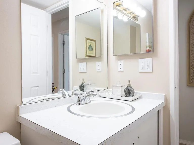 207 Ballard St #302 — Photo 14