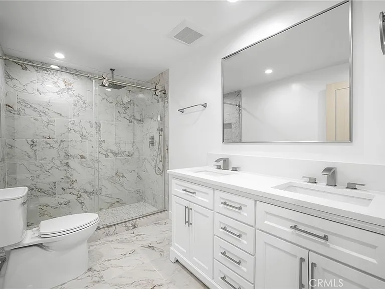 16034 Liggett St — Photo 14