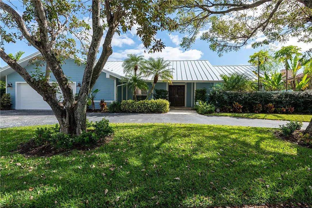 4 bed, 3.0 bath, 2189 sqft, $20,000 — Photo 4