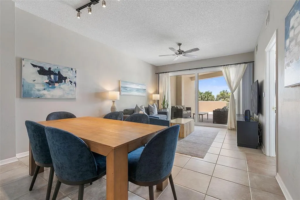 2 bed, 2.0 bath, 1158 sqft, $2,800 — Photo 4