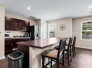 105 S Center St #1B-1BA-660SQFT, Hickory, NC 28602