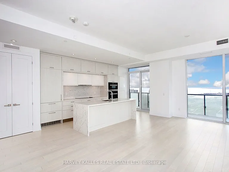 470 Front St W #3405 — Photo 8