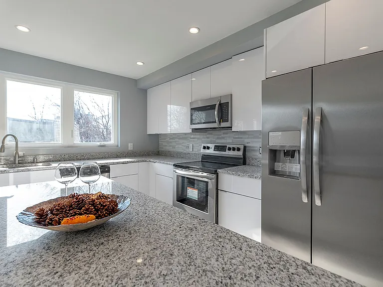 808 W Norris Street — Photo 4