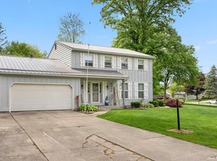 9006 Forestdale Dr, New Haven, IN 46774