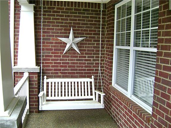 3rd image of 3141 Ballenger Dr