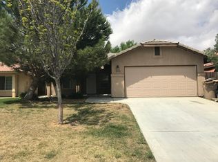 802 Greenwood Meadow Ln, Bakersfield, CA 93308
