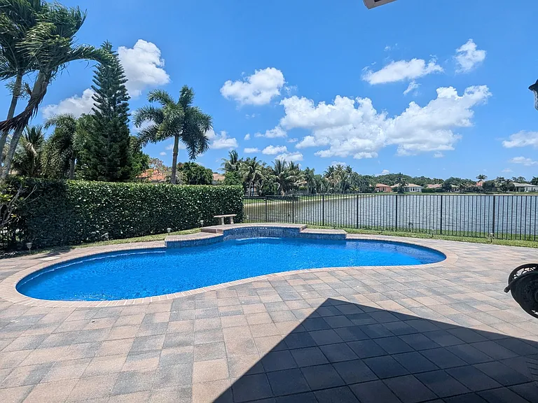 10640 Oak Meadow Ln — Photo 12