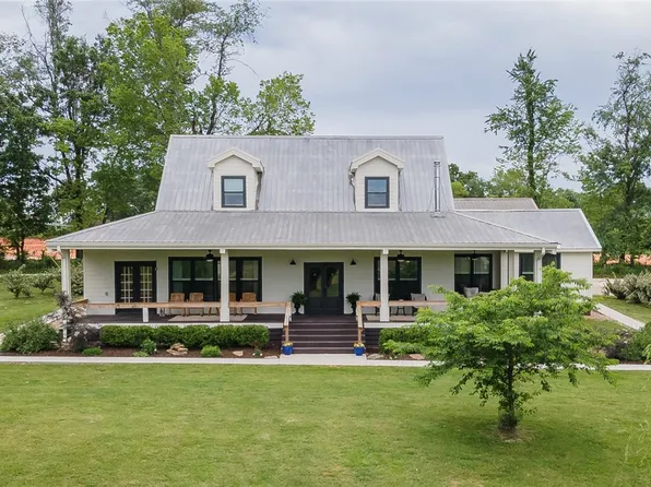12737 Buddy Elkins Rd, Farmington, AR 72730