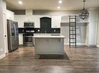 11440 SE Aquila St, Happy Valley, OR 97086