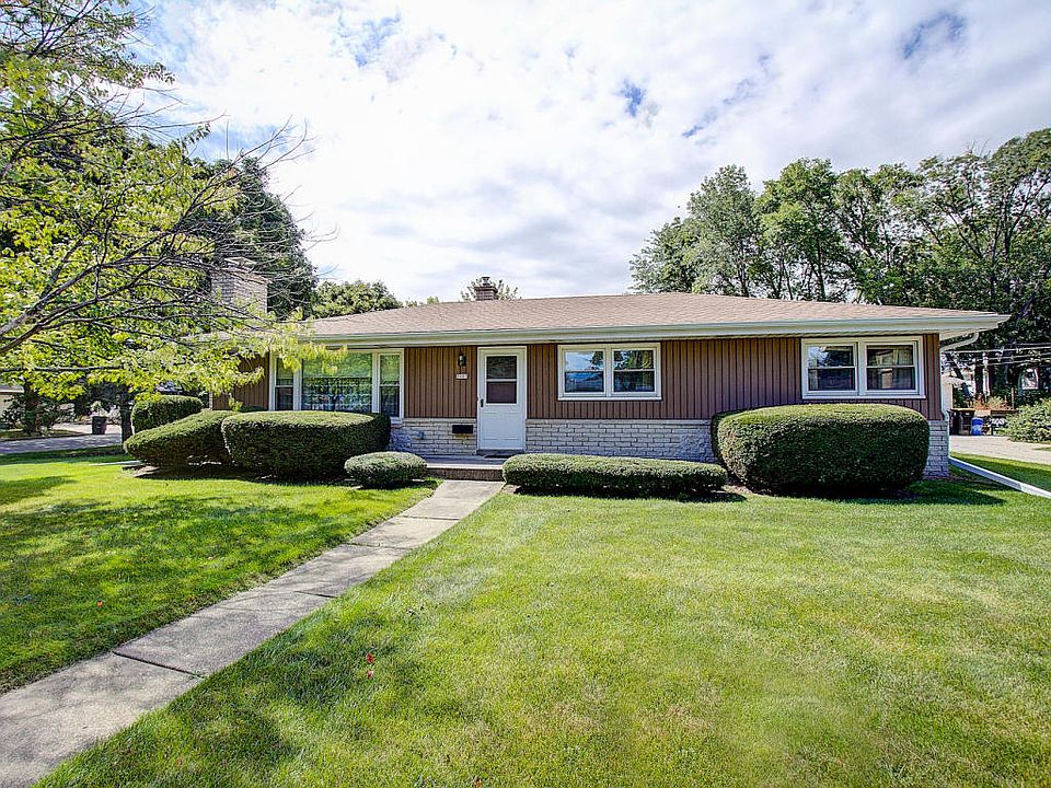 1st image of 3007 N 121st St