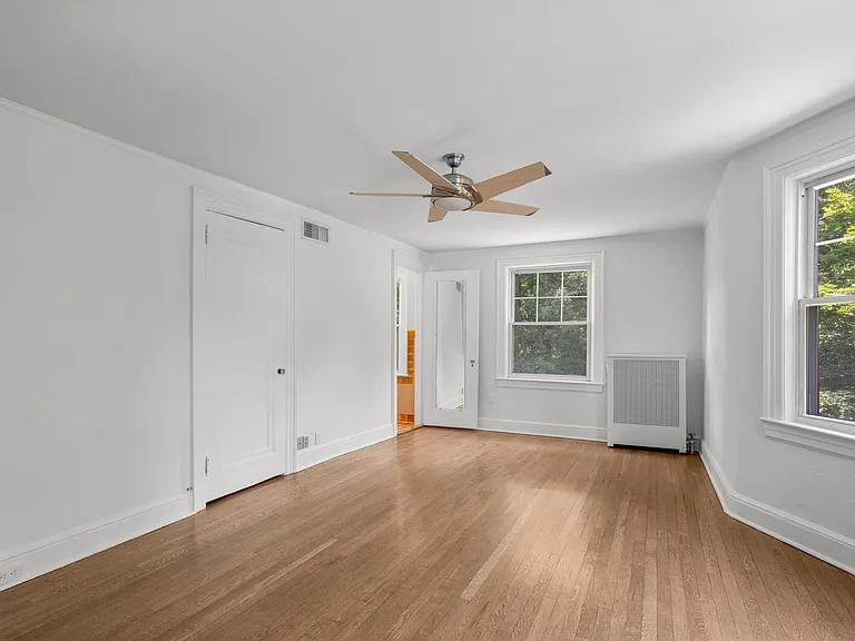 121 Walworth Ave — Photo 21