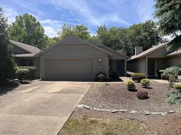 12592 Doria Ct, Strongsville, OH 44149