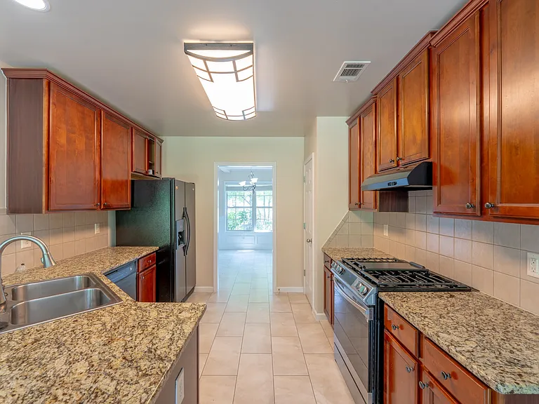 1336 Nathan Mauldin Dr — Photo 5