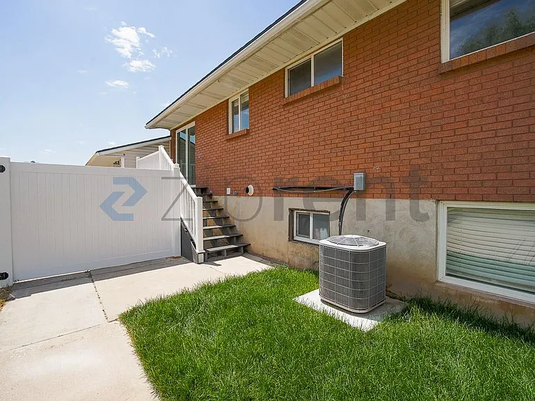 2028 N 630 W #A — Photo 23