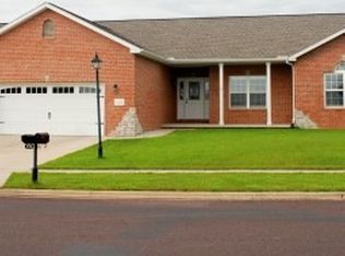 1776 Kingsbury Rd, Washington, IL 61571