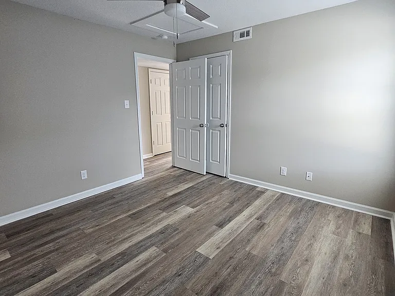 Grayson Apartments — Photo 11