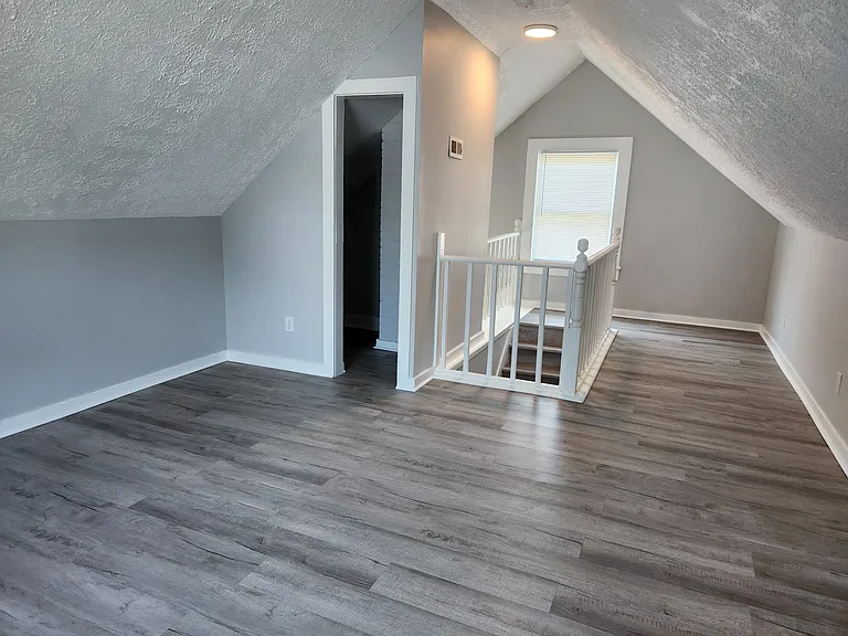 2524 McGuffey Rd — Photo 15