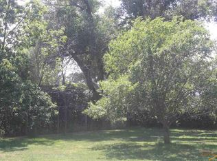 512 4th St W, Buffalo, SD 57720