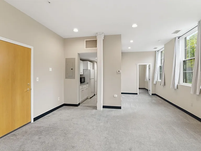 21 Linden St #212 — Photo 6