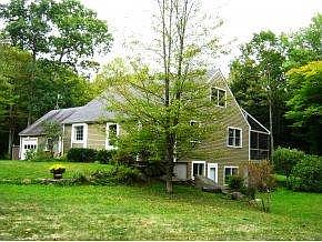 Frnt view from right side yard