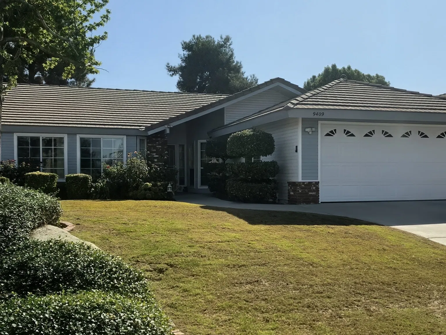 3 bed, 1699 sqft, $2,700 — Photo 2