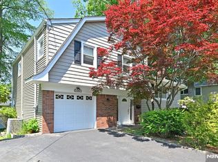 15 Carter St, Norwood, NJ 07648