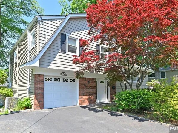 15 Carter St, Norwood, NJ 07648