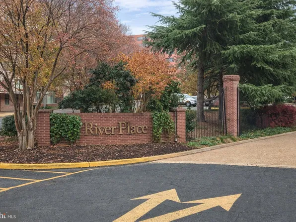 1121 Arlington Blvd, Arlington, VA
